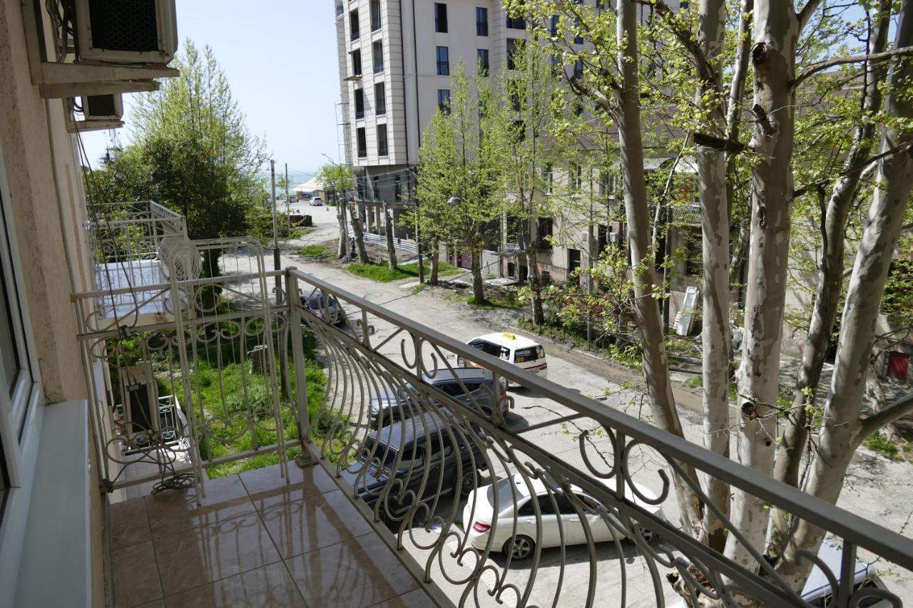 Apartments Na Beregu Сухуми Екстериор снимка